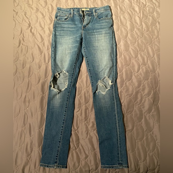 Levi’s 721 High Rise Skinny Jeans - Picture 2 of 3